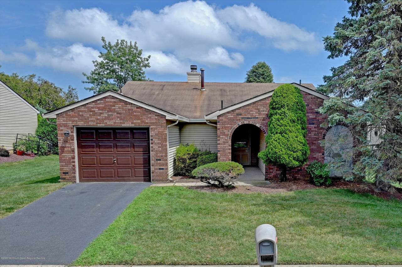 16 Bishop Court - Photo 1