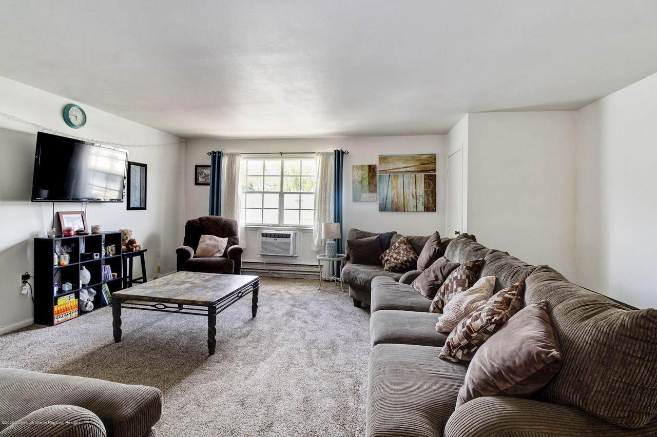 123D White Street - Photo 1