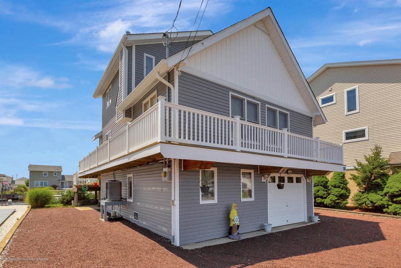 20 Dayton Drive - Photo 1