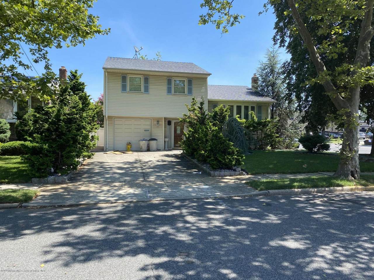 831 Stacy Place - Photo 1