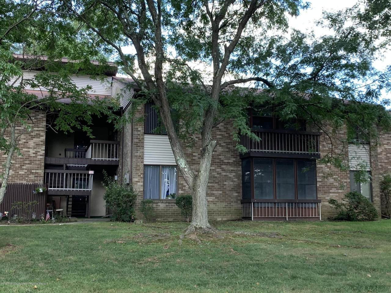 179 Amberly Drive - Photo 1