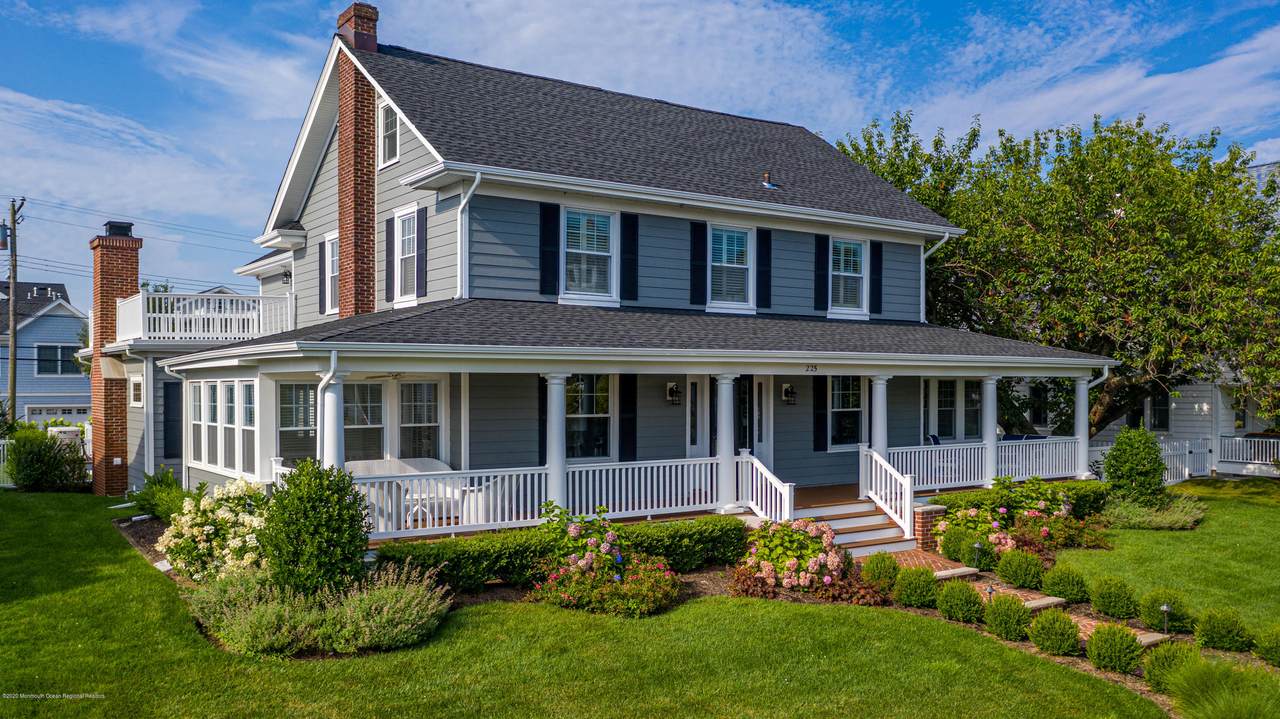 225 Lincoln Avenue - Photo 1