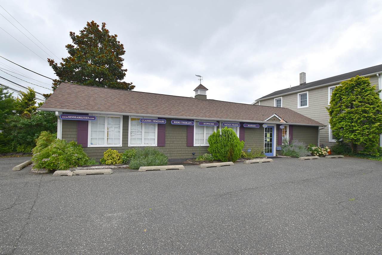 260 Parker Avenue - Photo 1