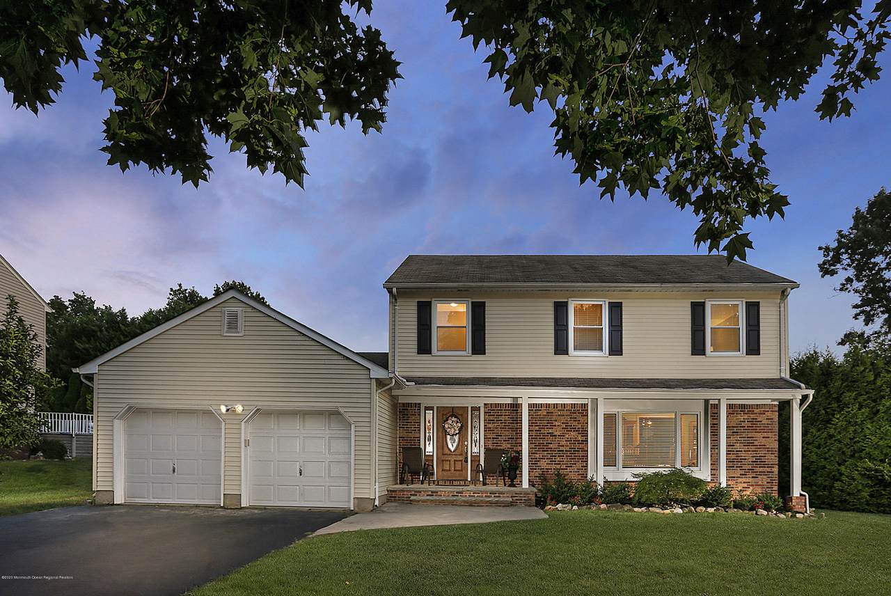 52 Hawthorne Avenue - Photo 1