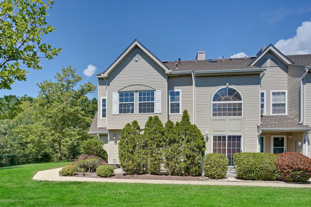 56 Dover Court - Photo 1