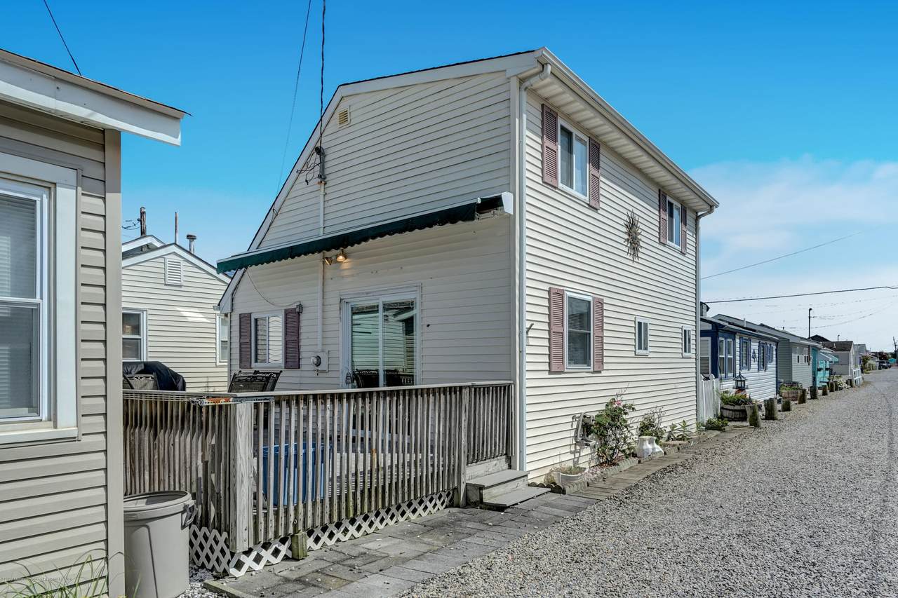 173 Central Avenue - Photo 1