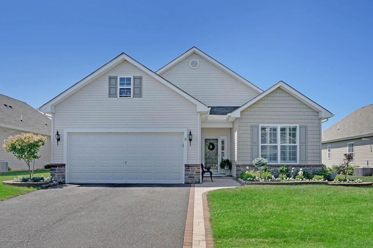 23 Woodview Drive - Photo 1
