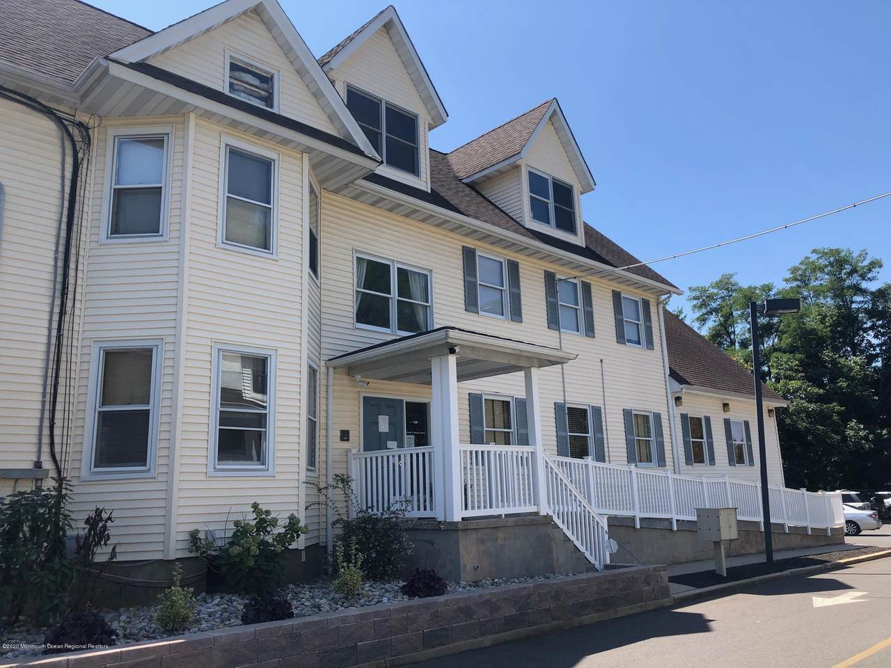 208 Maple Avenue - Photo 1