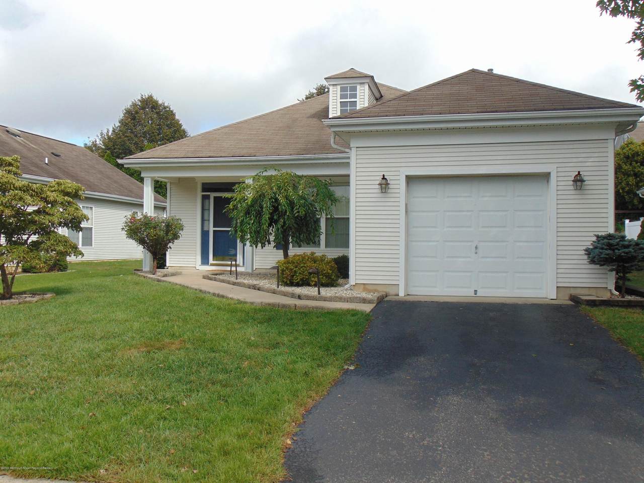 11 Greenways Lane - Photo 1