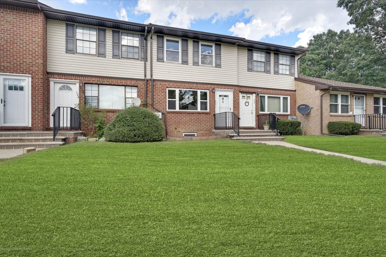 800 Jenny Court - Photo 1