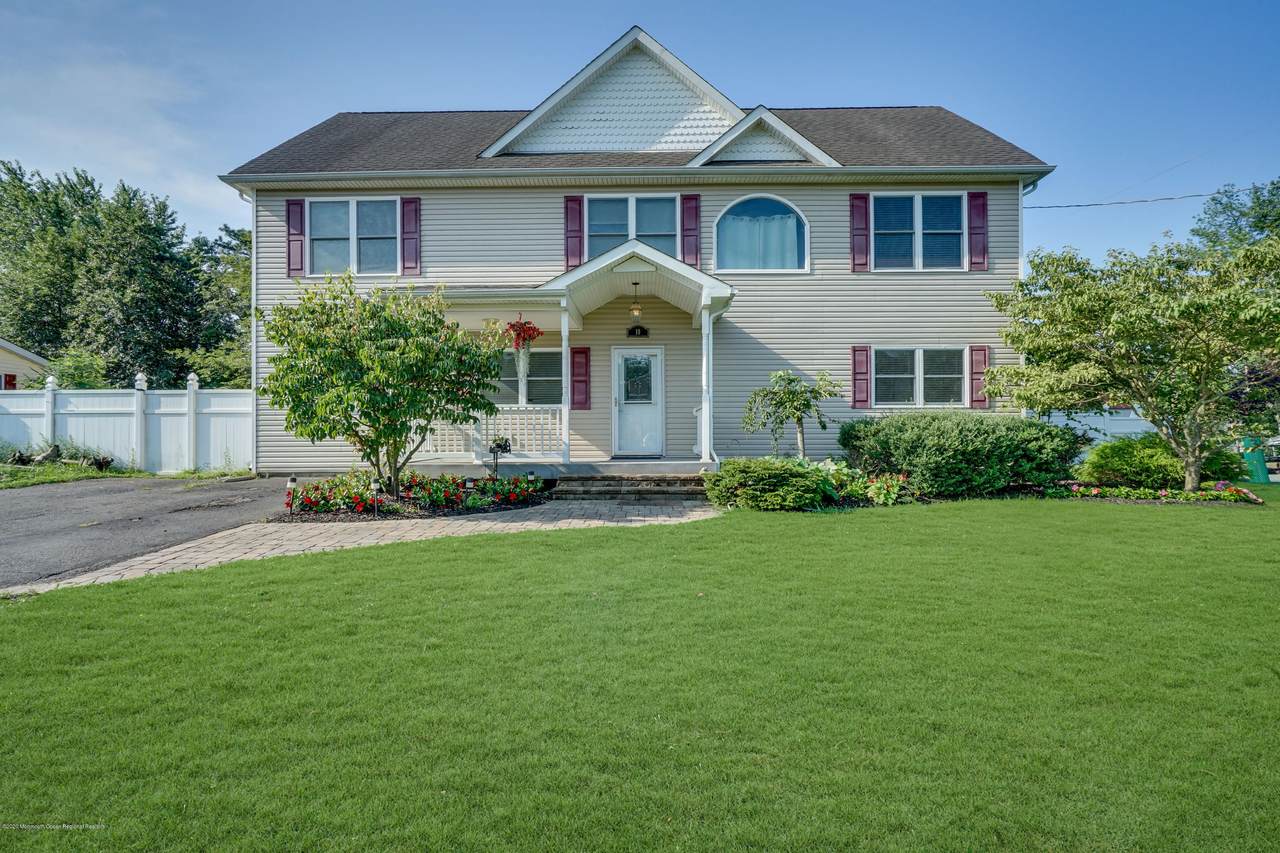 19 Goldweber Avenue - Photo 1
