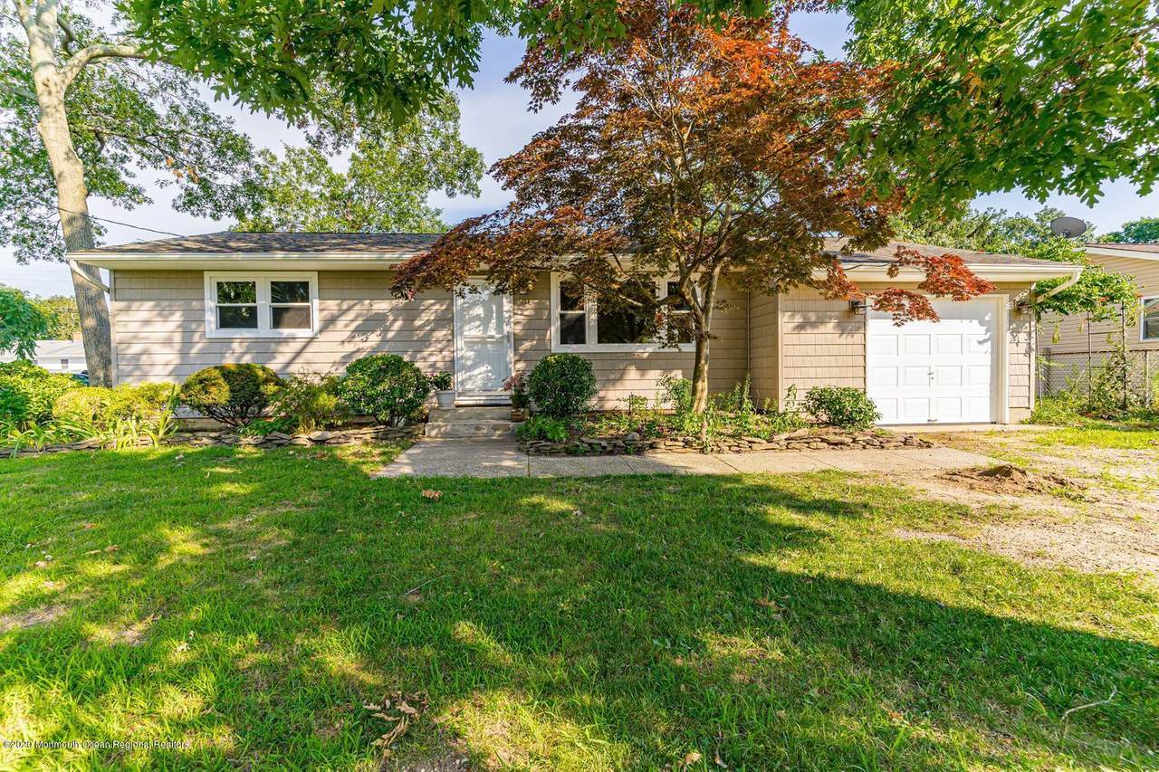 301 Spray Avenue - Photo 1
