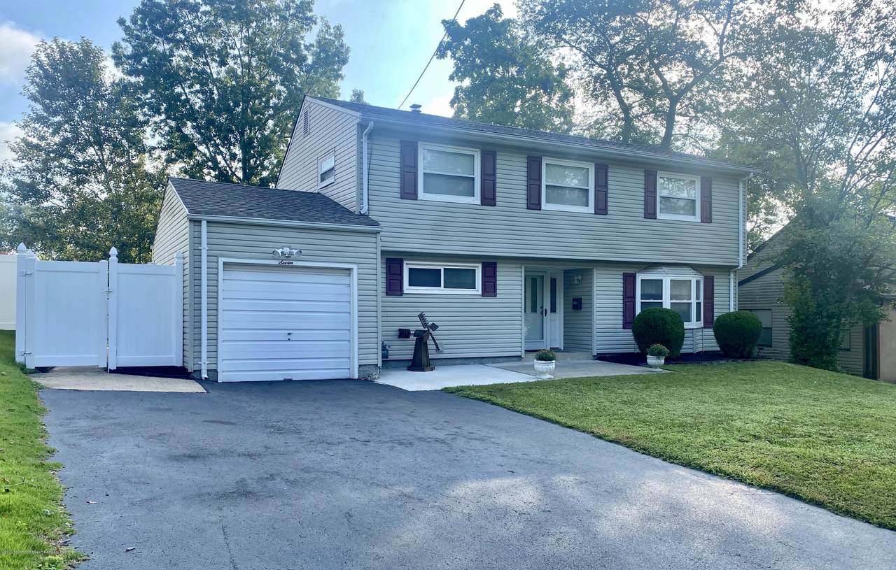 7 Beverly Drive - Photo 1