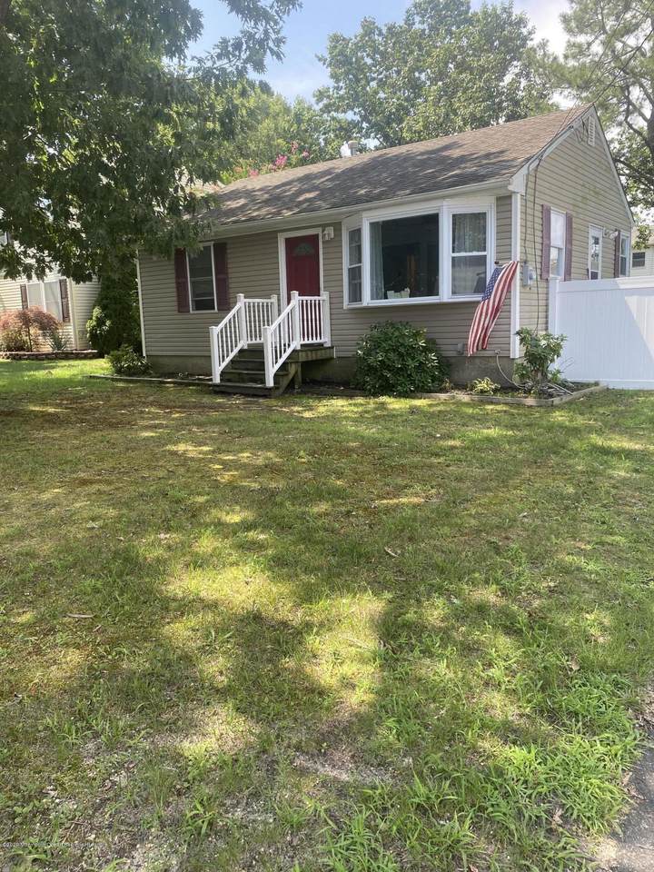 286 Hudson Drive - Photo 1