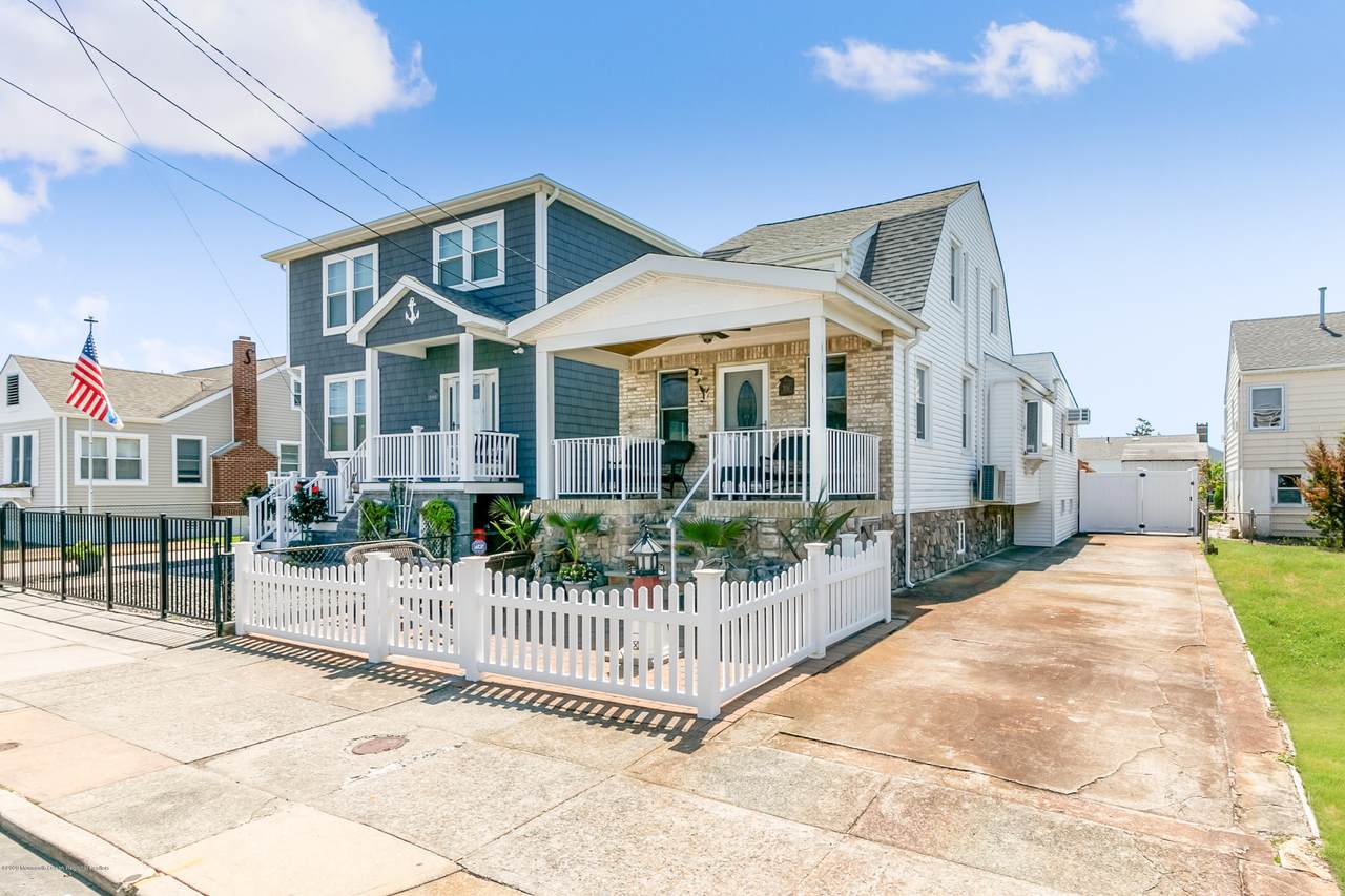 251 Kearney Avenue - Photo 1