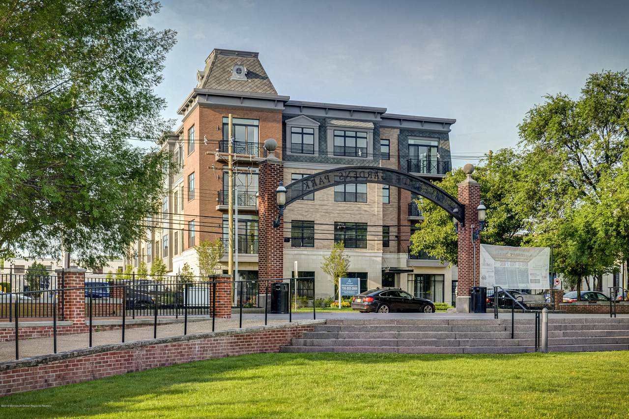55 Front Street - Photo 1