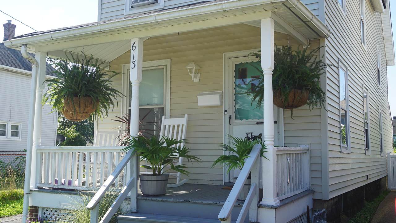 613 5th Avenue - Photo 1