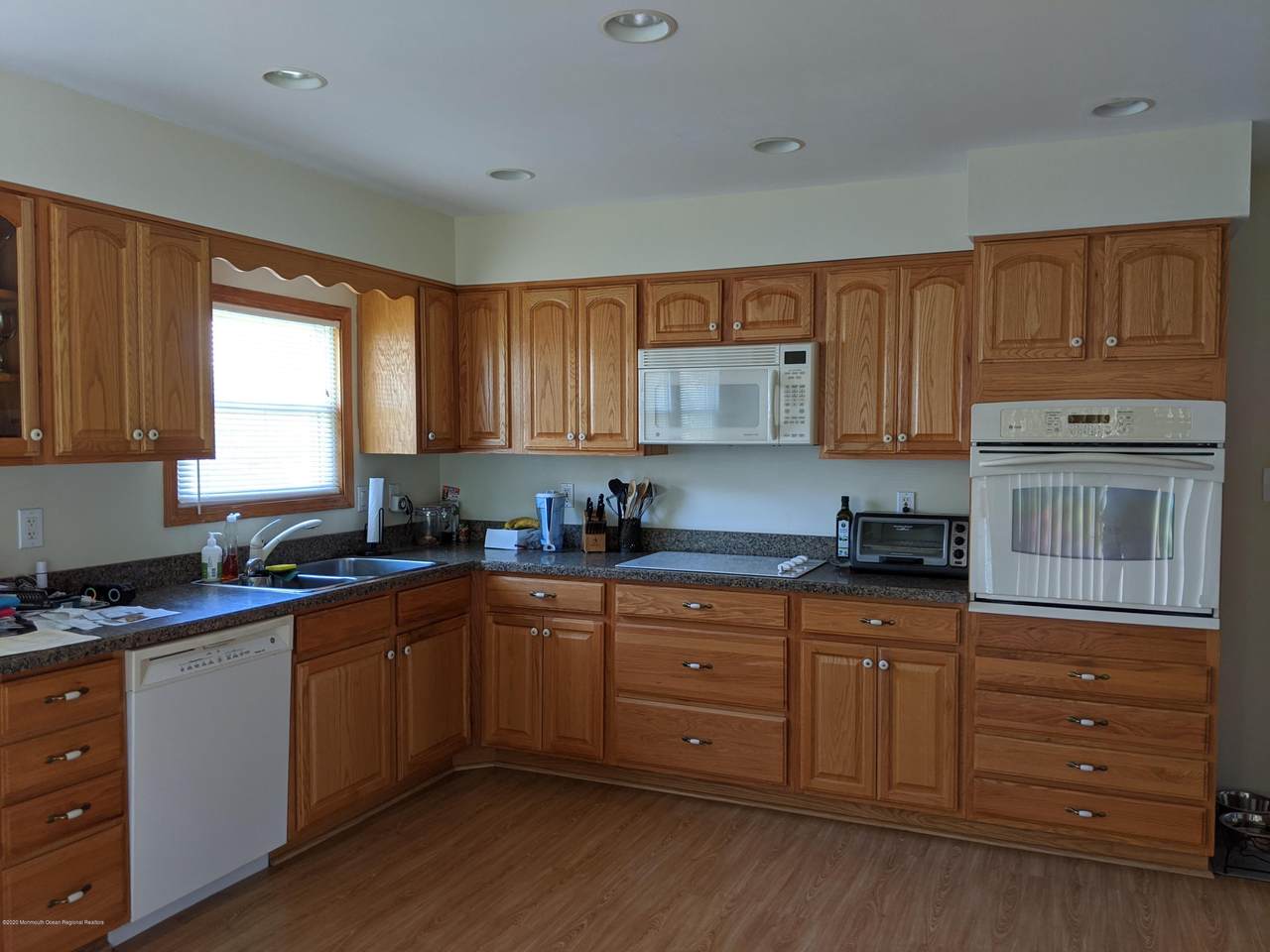 421 Saint Thomas Drive - Photo 1