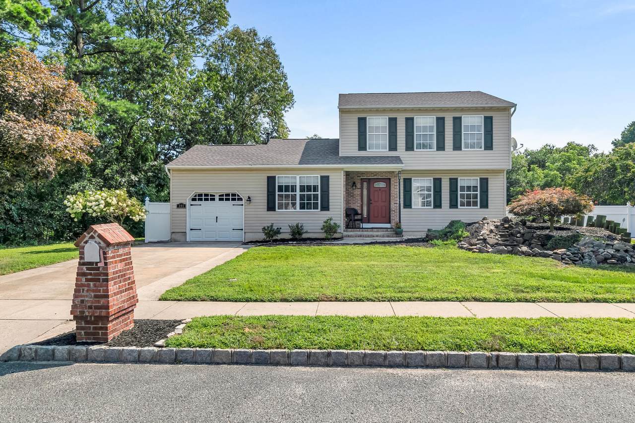 101 Altier Avenue - Photo 1
