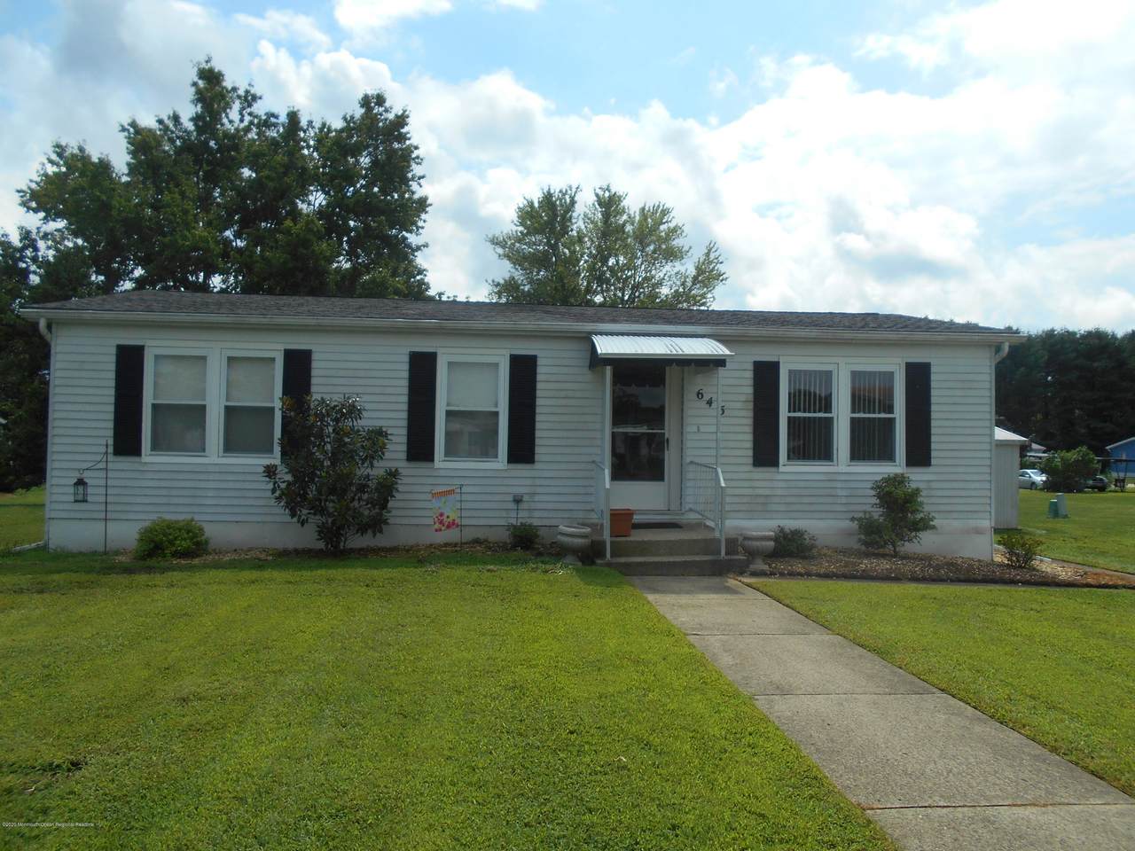 645 Dede Drive - Photo 1