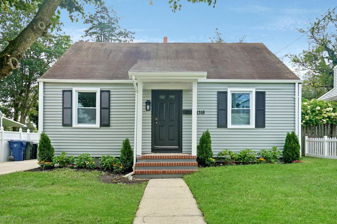 1318 Franklin Parkway - Photo 1