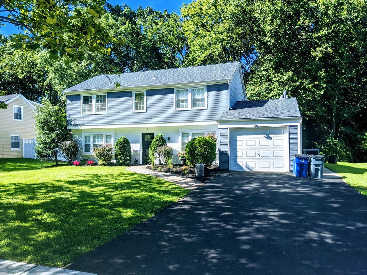 93 Deerfield Lane - Photo 1