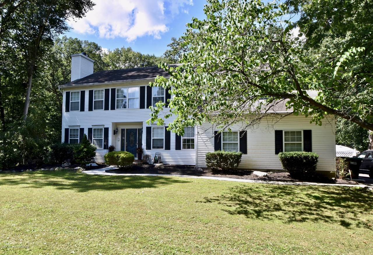 26 Lauren Lane - Photo 1
