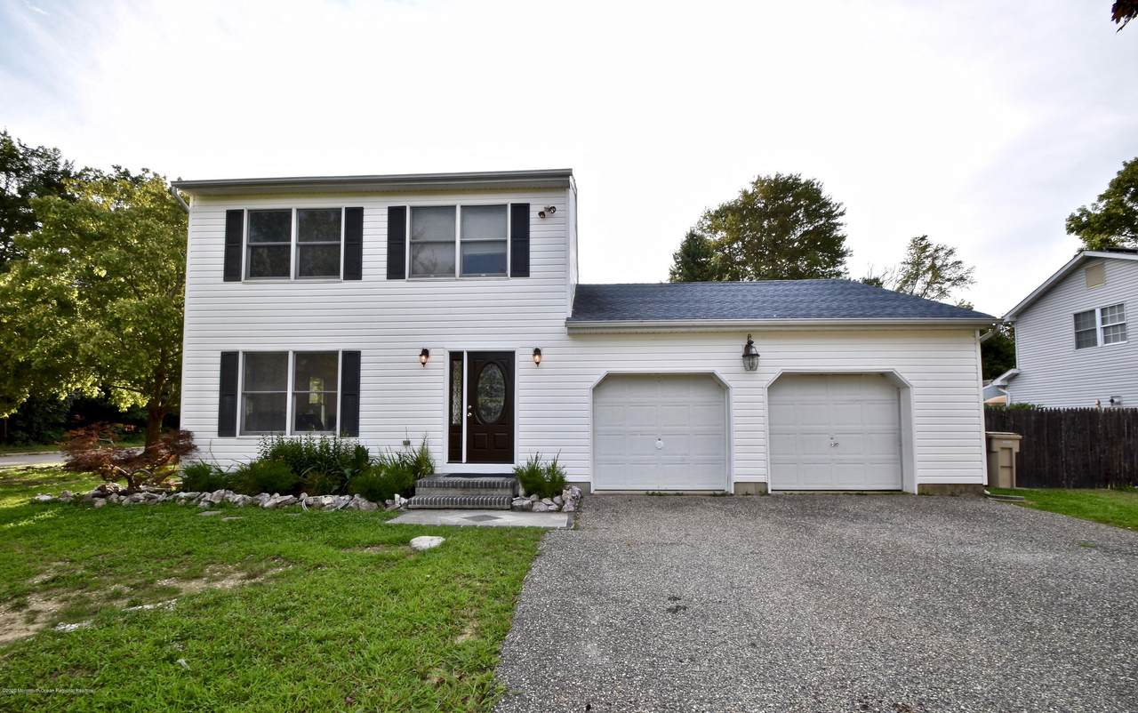114 Bow Street - Photo 1