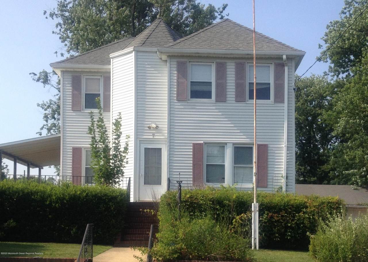 7 Clarence Avenue - Photo 1