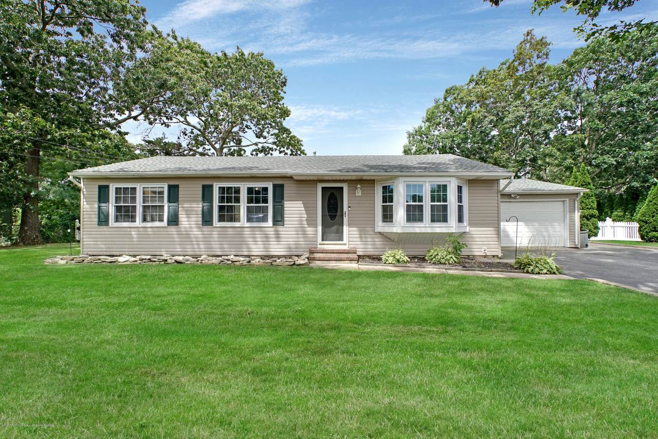 244 Maple Lane - Photo 1