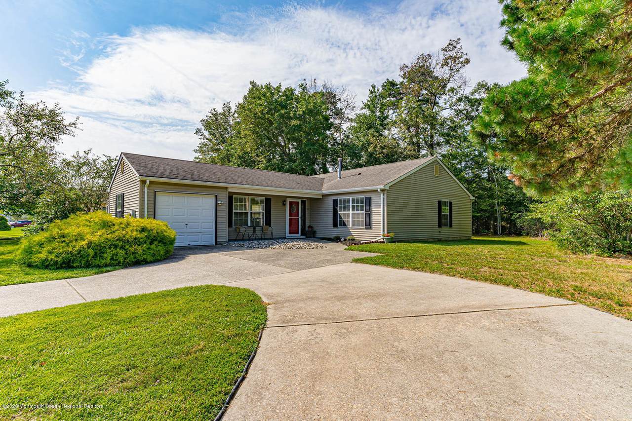 435 Lexington Drive - Photo 1