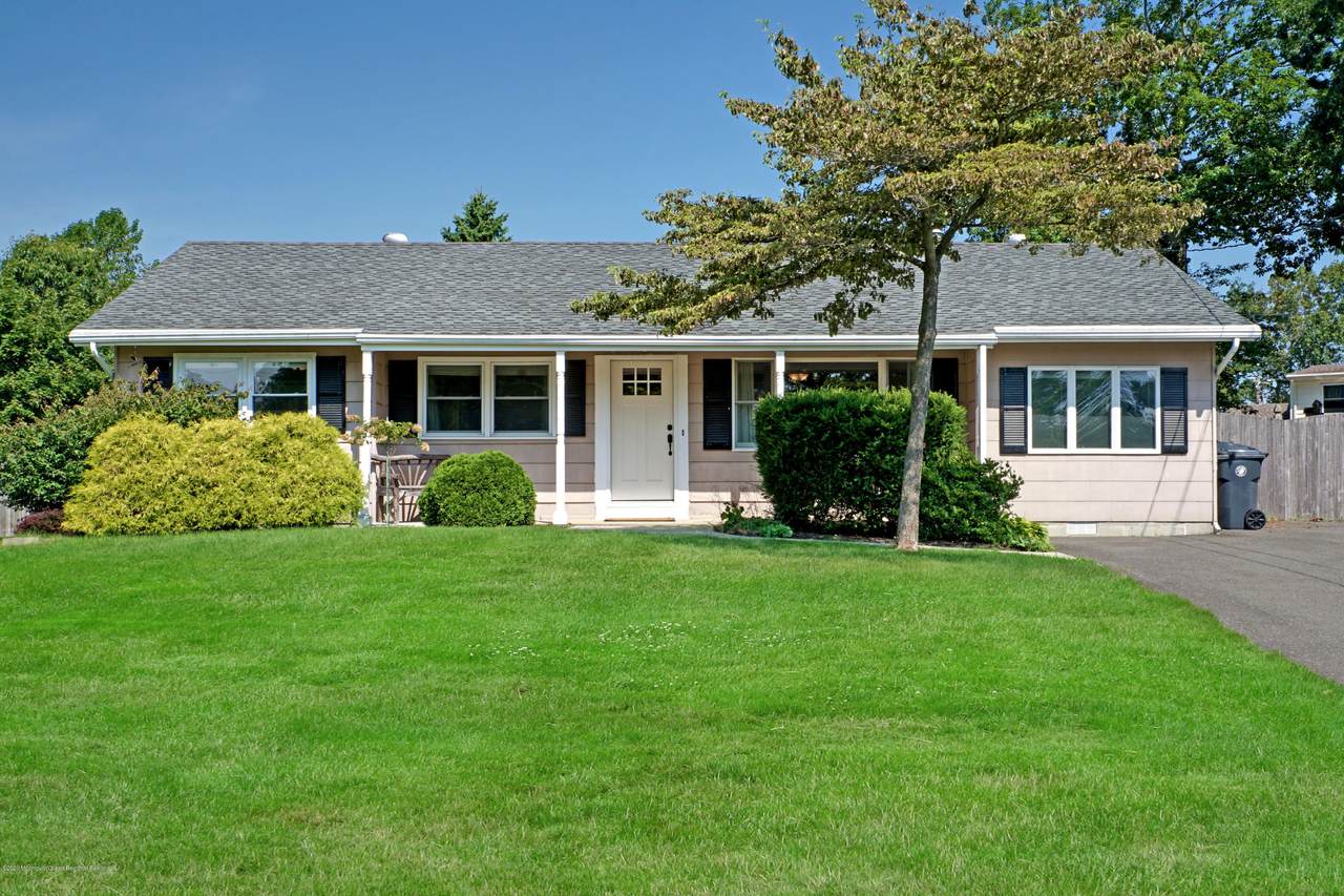 736 Duchess Court - Photo 1