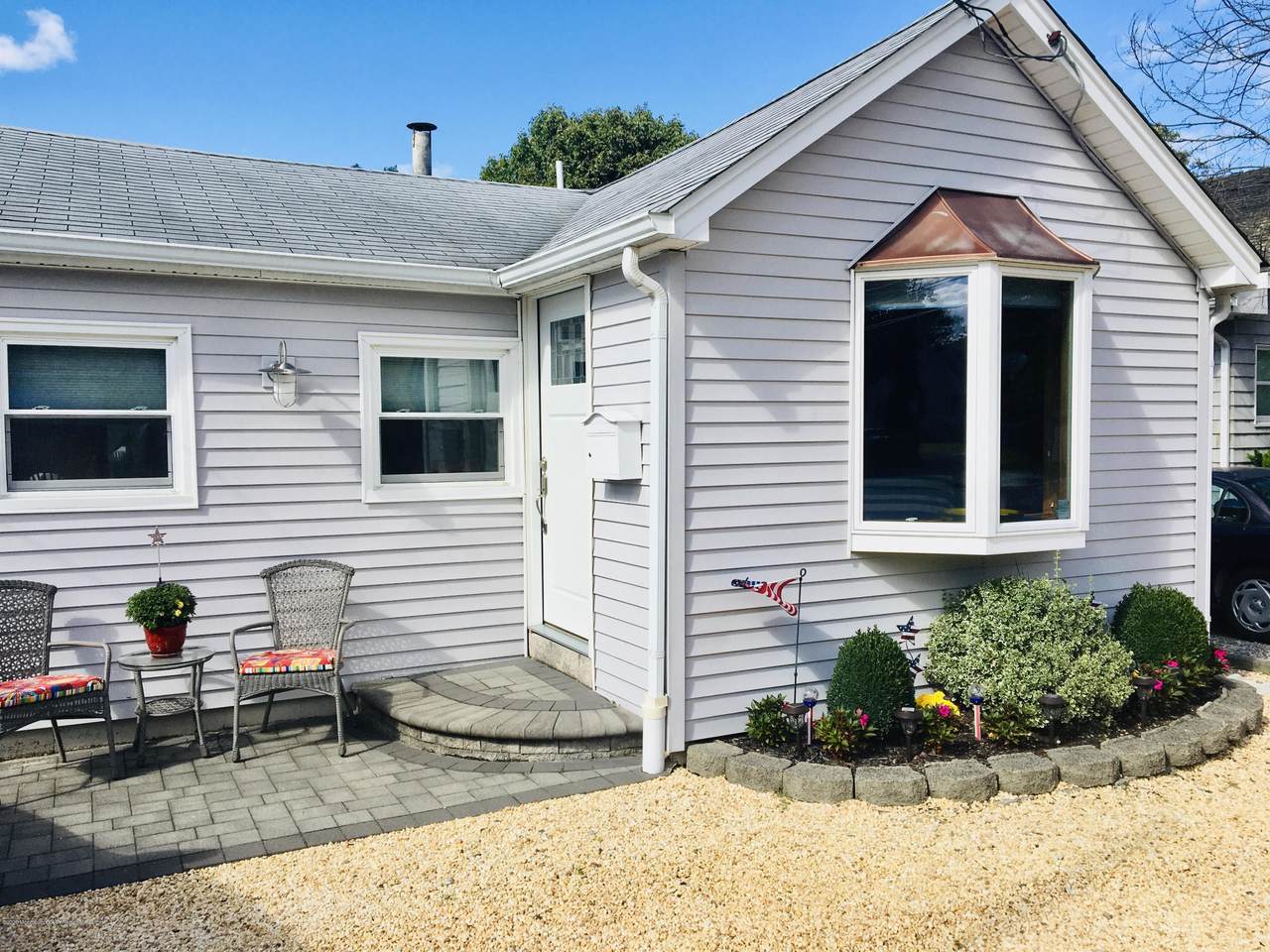 570 Princeton Avenue - Photo 1
