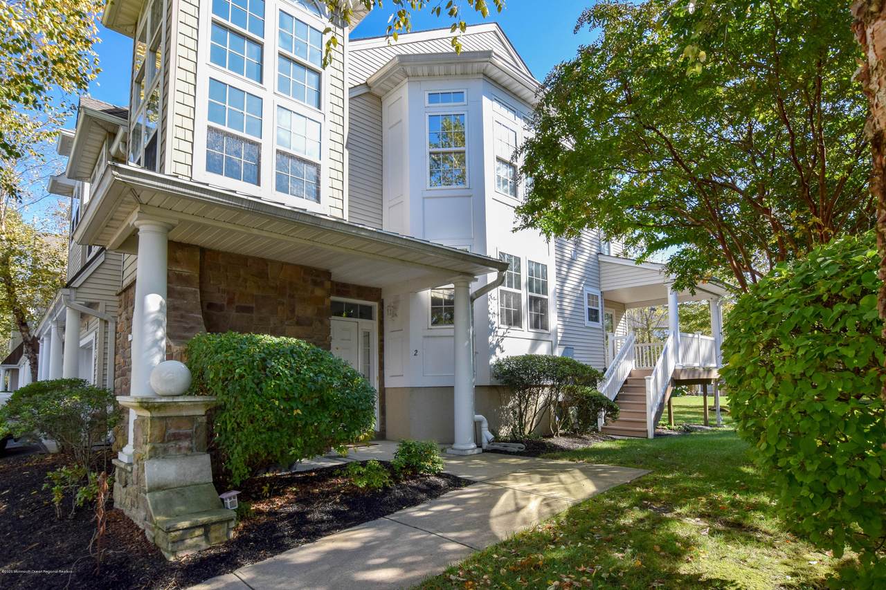 2 Sea Breeze Court - Photo 1