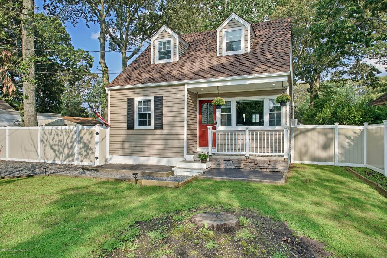 115 Martin Road - Photo 1