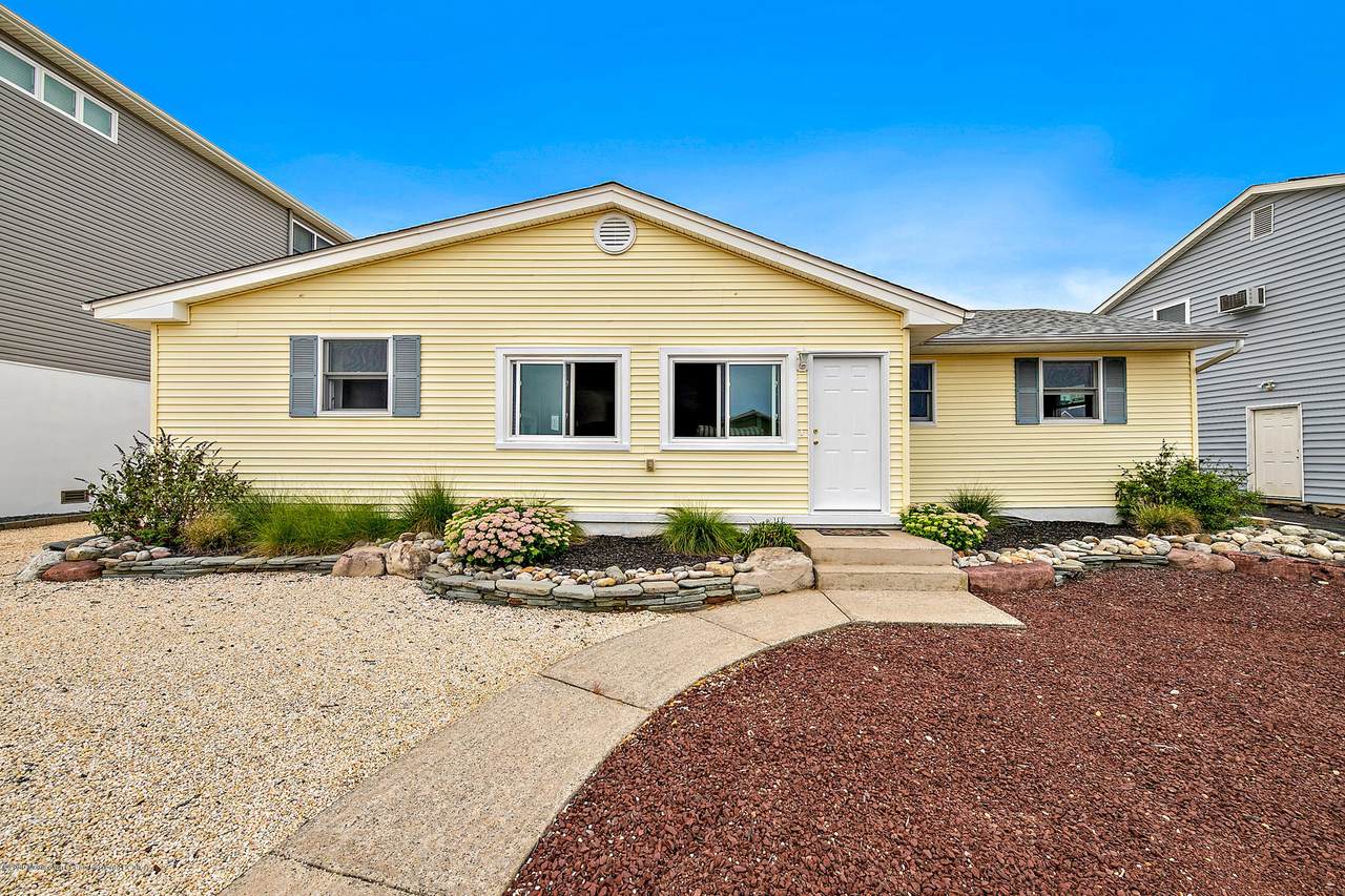109 Shrewsbury Drive - Photo 1