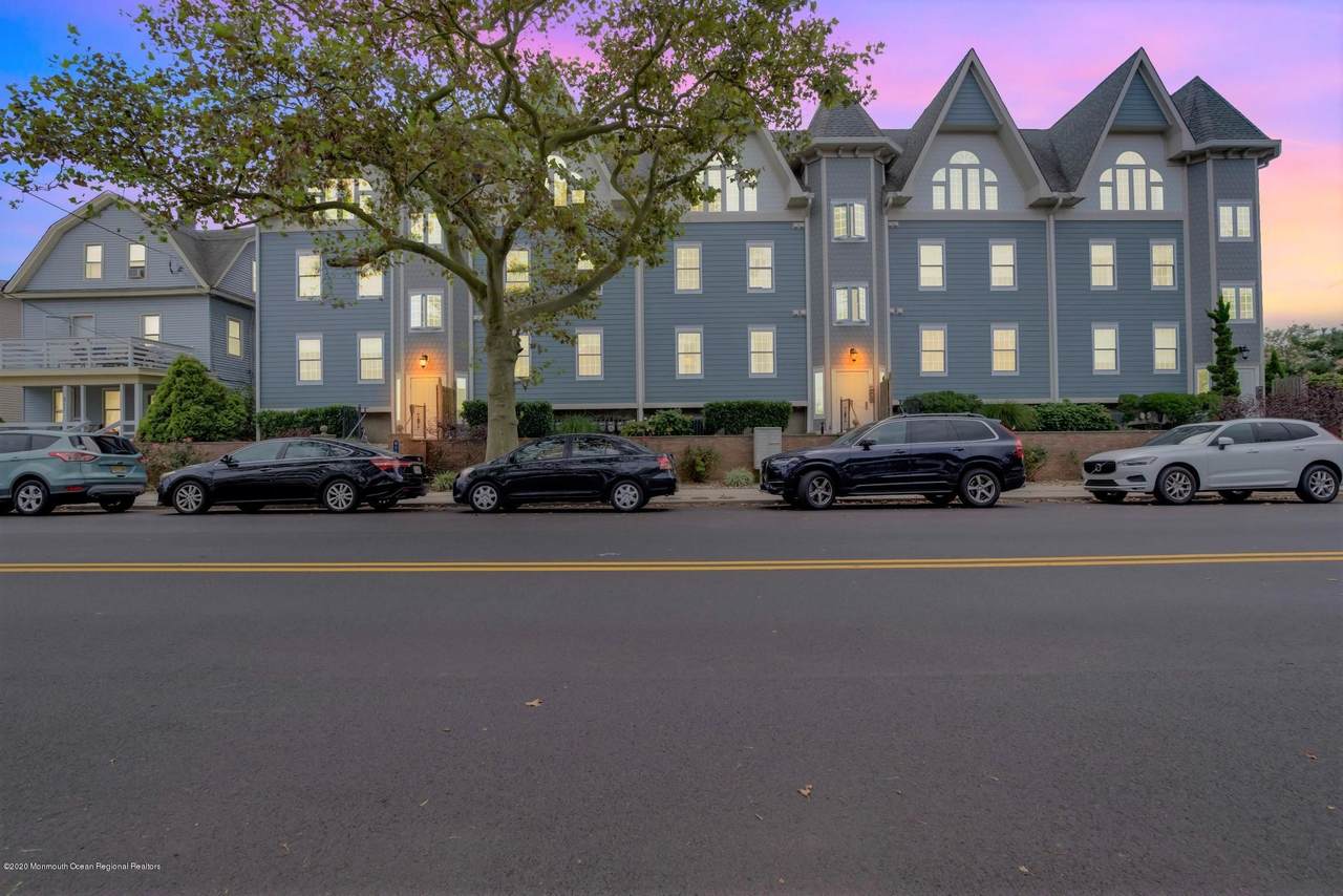 215 Ocean Park Avenue - Photo 1