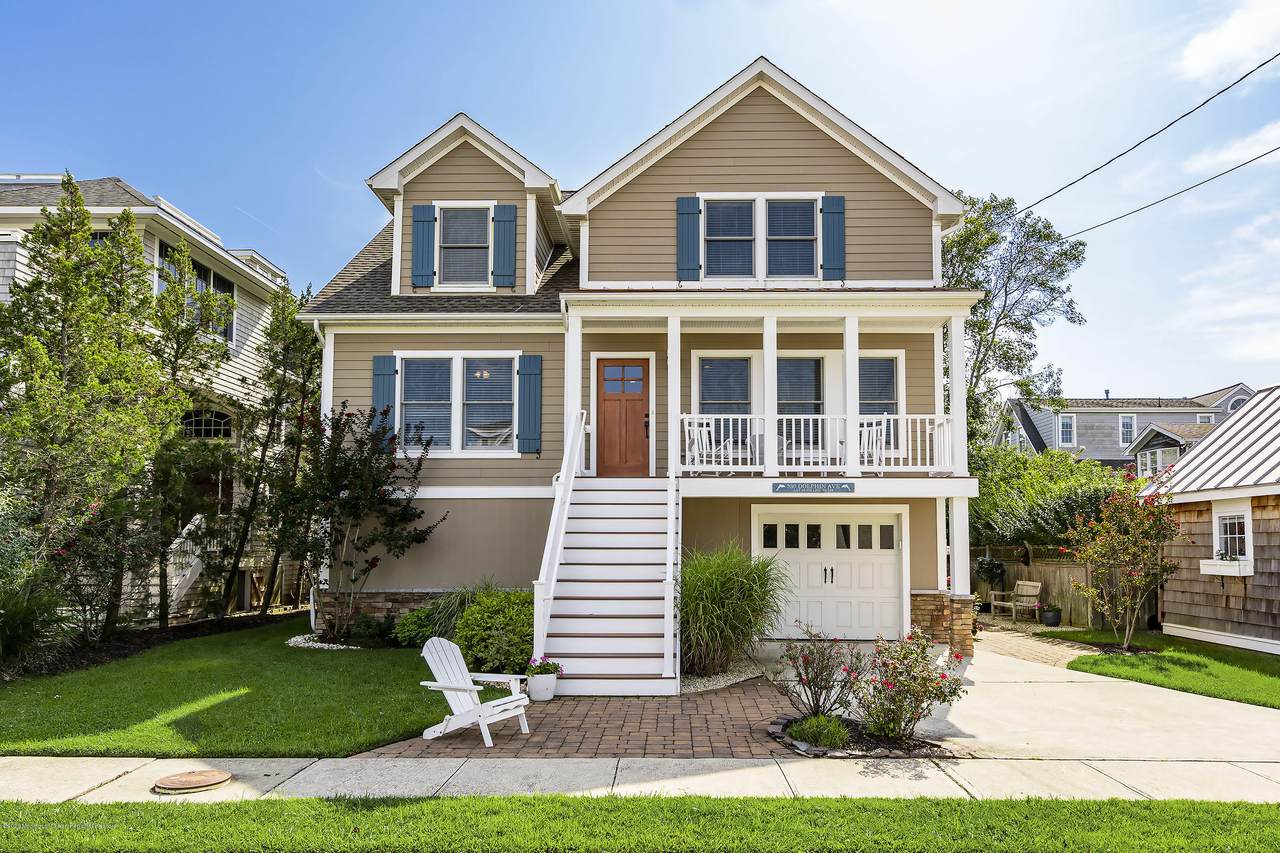 330 Dolphin Avenue - Photo 1