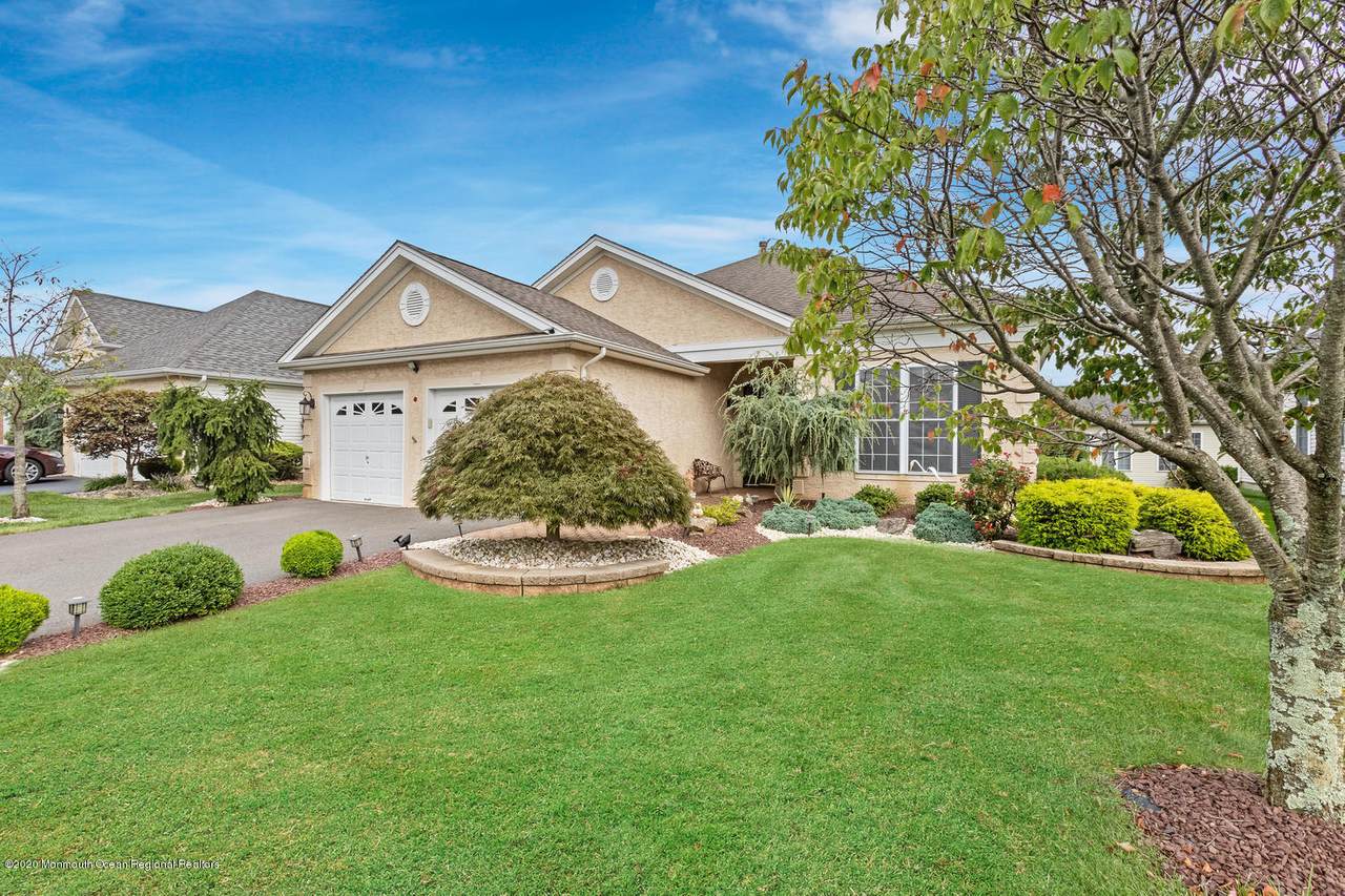 7 Crenshaw Court - Photo 1