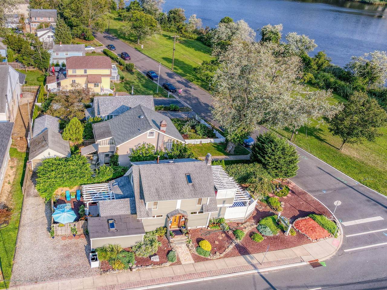 620 Shore Road - Photo 1