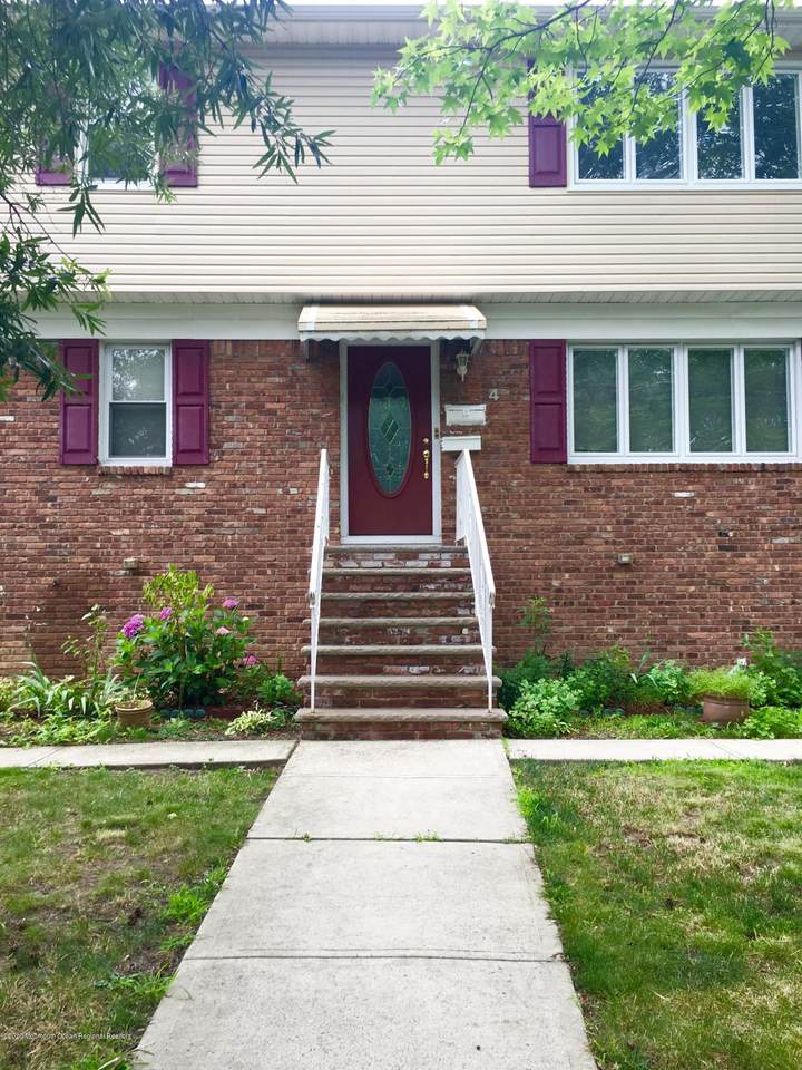 4 Holly Avenue - Photo 1
