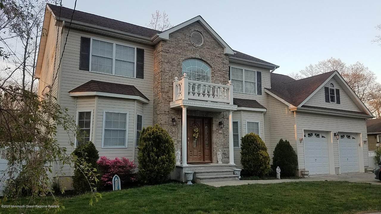 121 Patton Avenue - Photo 1