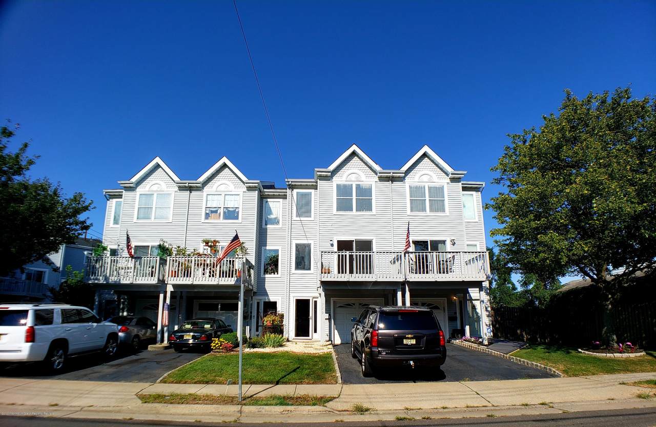 729 2nd Street - Photo 1