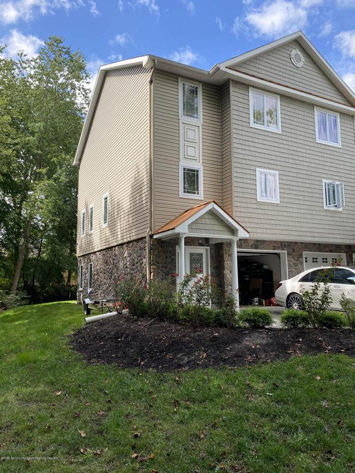 553 Atlantic Avenue - Photo 1