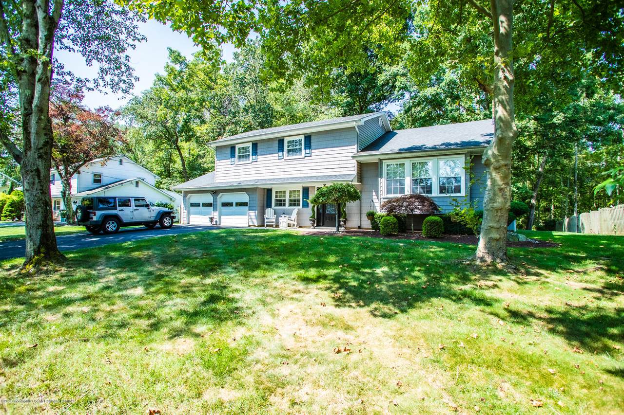 8 Robinson Road - Photo 1