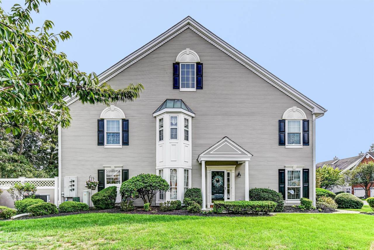 12 Charles Court - Photo 1