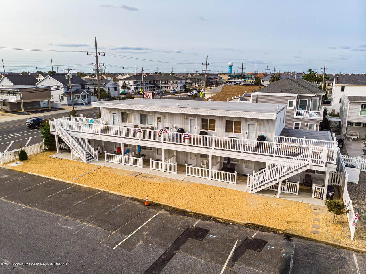 2307 Grand Central Avenue - Photo 1