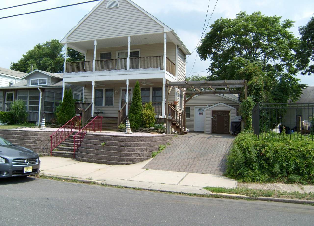327 New Bedford Road - Photo 1