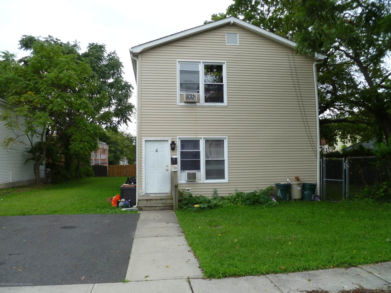 4 Dewitt Avenue - Photo 1