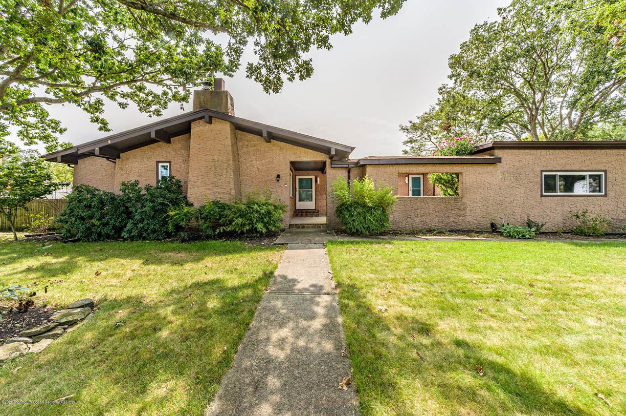 930 Fairview Drive - Photo 1